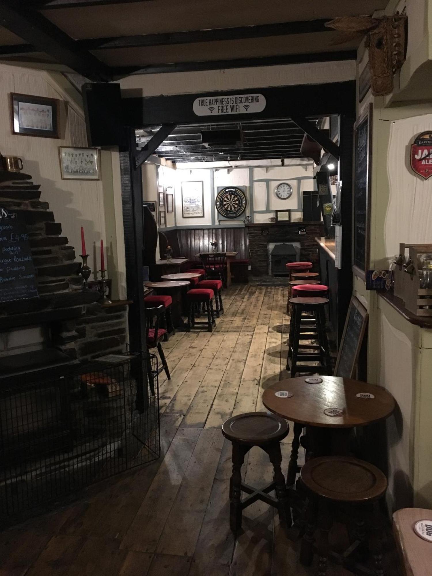 Blue Lion Inn Lewdown Exterior foto